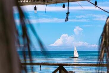 Hotel Pili Pili Beach