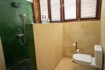 Hotel Pili Pili Beach
