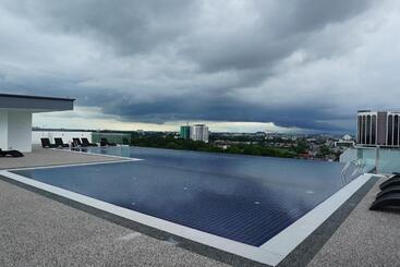 هتل Regatta Stay Kozi Square Kuching