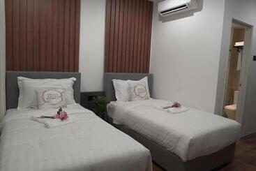 هتل Regatta Stay Kozi Square Kuching