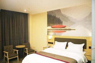 هتل Thank Inn Plus  Kunming Shuntong International Ginza Avenue Store