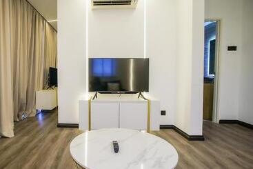 هتل Regatta Stay Kozi Square Kuching