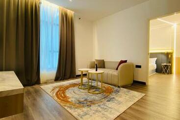 هتل Regatta Stay Kozi Square Kuching