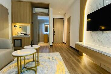 هتل Regatta Stay Kozi Square Kuching