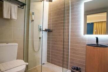 هتل Regatta Stay Kozi Square Kuching