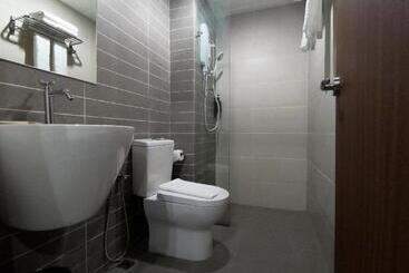 هتل Regatta Stay Kozi Square Kuching