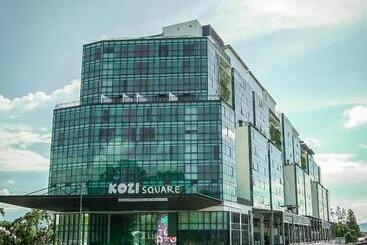 هتل Regatta Stay Kozi Square Kuching