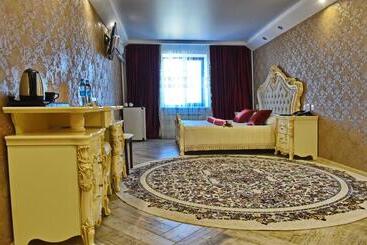 هتل Banqueting & Guest House поместье