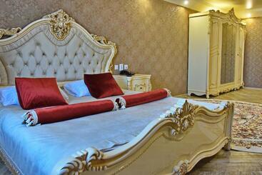 هتل Banqueting & Guest House поместье