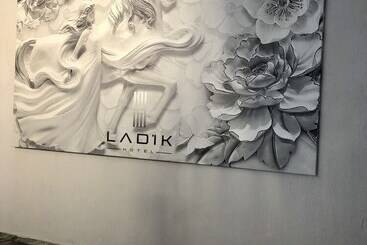 هتل Ladik