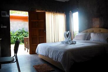 Nawiengkae Riverview Resort