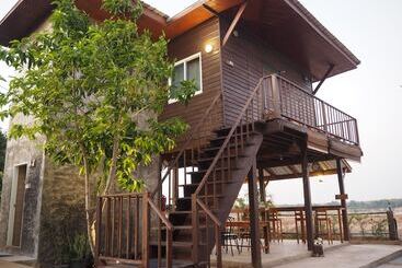 Nawiengkae Riverview Resort