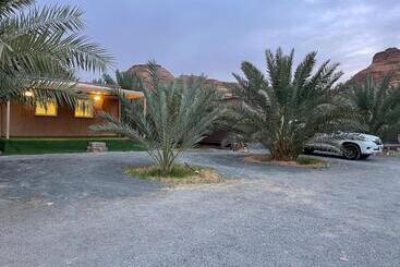 پانسیون Naseem Country House