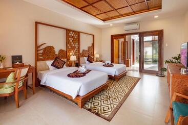 Sao Mai Beach Resort