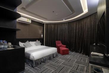 South Hotel Suites