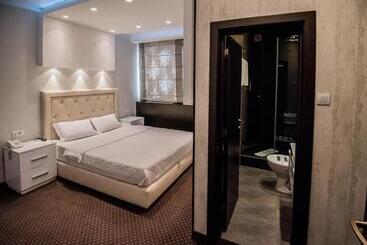 هاستل Centrum Sobe Rooms čačak