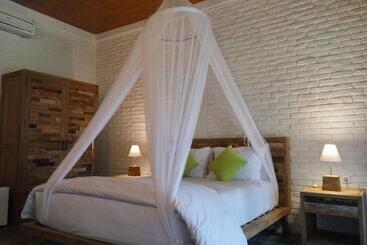 هتل Amrita Maumere Resort
