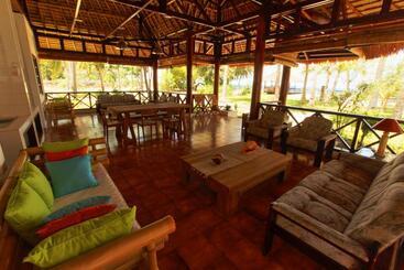 هتل Amrita Maumere Resort