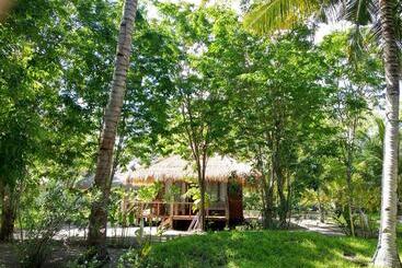 هتل Amrita Maumere Resort