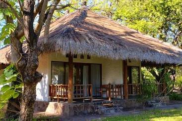 هتل Amrita Maumere Resort