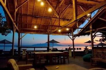 هتل Amrita Maumere Resort