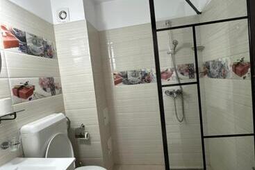 هتل Fast Airport Accomodation