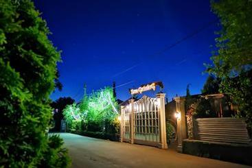 فندق Rgk Baron Gartenberg