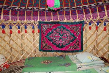 پانسیون Guest House Emily