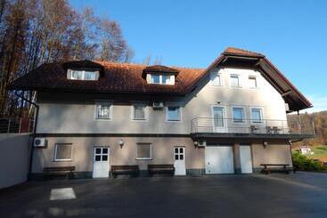 پانسیون Guesthouse Haler