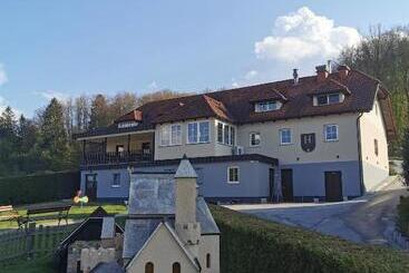 پانسیون Guesthouse Haler