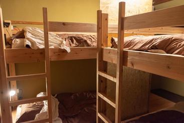 پانسیون Hostel Perch