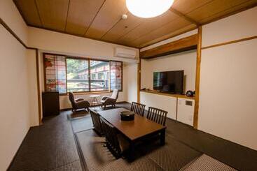 ریوکان Livemax Resort Aki Miyajima