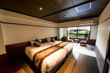 ریوکان Livemax Resort Aki Miyajima