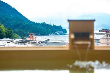 ریوکان Livemax Resort Aki Miyajima