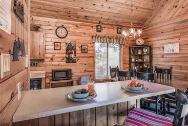Breakaway Cabin  Three Bedroom Cabin