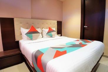 ホテル Hexa Malad Suite