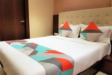 ホテル Hexa Malad Suite