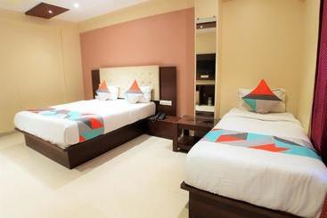 ホテル Hexa Malad Suite