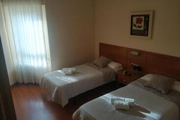 پانسیون Hostal Restaurante Iruñako