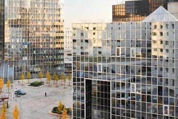 Aparthotel Adagio La Défense Esplanade
