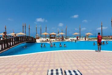 هتل Borg El Arab Beach Resort
