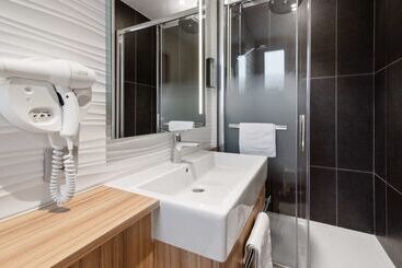 هتل Campanile Epinal Centre  Gare