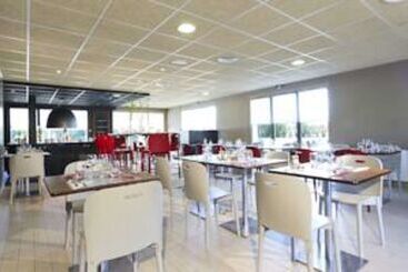 هتل Campanile Montbeliard Sochaux