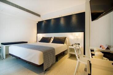 هتل Catalonia del Mar - Adults Only