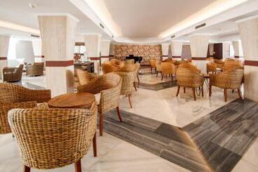 هتل Catalonia del Mar - Adults Only