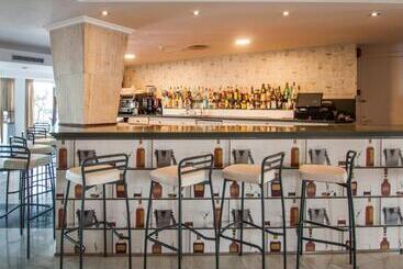 هتل Catalonia del Mar - Adults Only