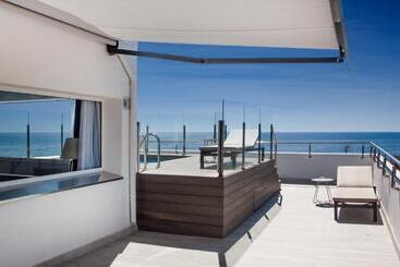 هتل Catalonia del Mar - Adults Only