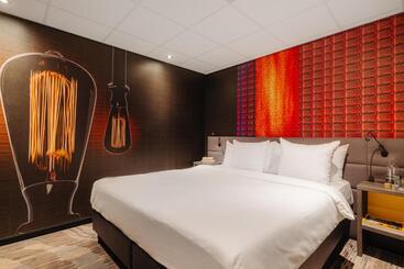 Crown Hotel Eindhoven Centre