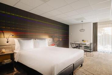 Crown Hotel Eindhoven Centre