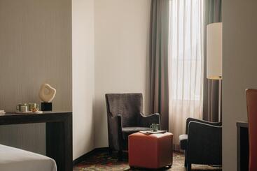 Crown Hotel Eindhoven Centre